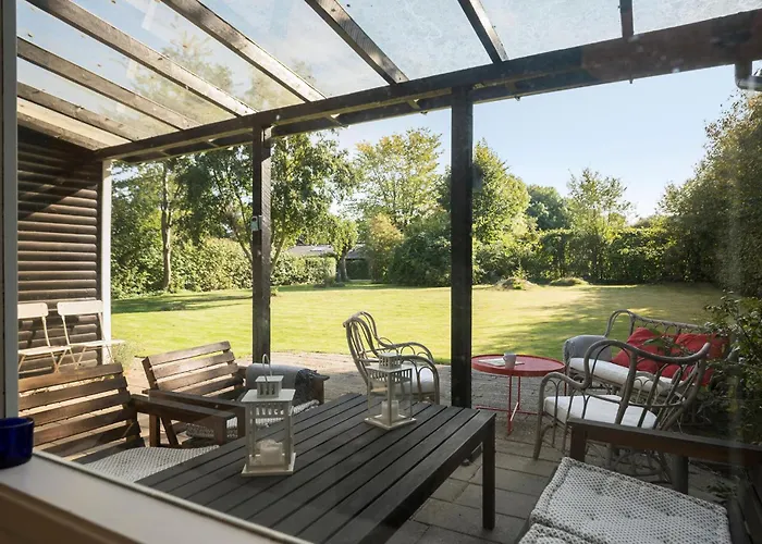 2 Bedroom Lovely In *