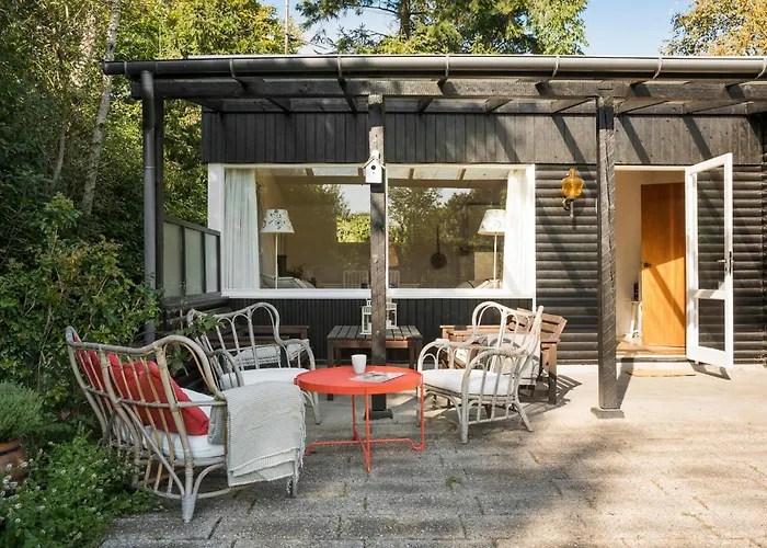 2 Bedroom Lovely In * Dronningmølle