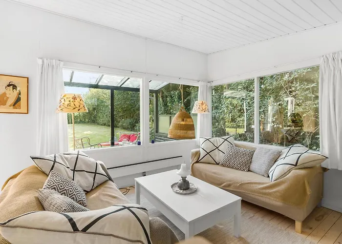 2 Bedroom Lovely In Дом отдыха